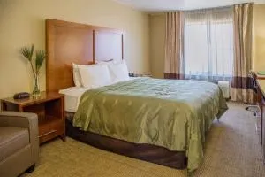 Quality Inn Merced Gateway to Yosemite - 格罗夫兰