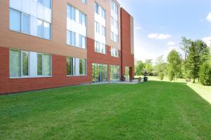 Residence & Conference Centre - Brampton