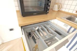 Interno 77 di TSS - Appartamento soleggiato con Ampie Finestre & Internet Veloce con Fibra - Perfetto per Coppie