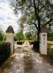 Maisons de vacances La Vayssade - Grand Gite de charme - 14 pers - Piscine & Jacuzzi : photos des chambres