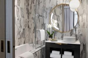 Hotels La Clef Champs-Elysees Paris by The Crest Collection : photos des chambres