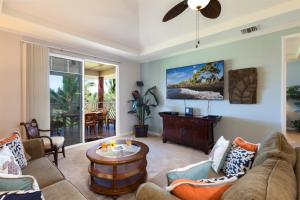 Two-Bedroom Condo room in M33 Waikoloa Beach Villas