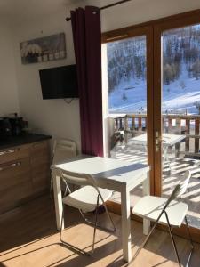Appartements Montgenevre Neige et Golf coquet studio 4 pers maxi : photos des chambres