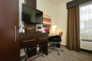 Double Room with Two Double Beds room in Holiday Inn Lower East Side an IHG Hotel