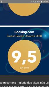 pequeno e aconchegante meia quadra da praia