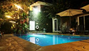 jaco lodge adults only