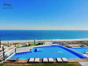 Infinity View Penthouses by NRAS