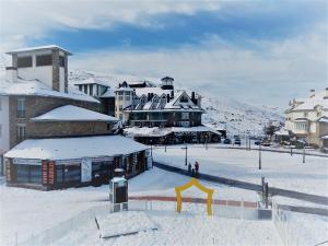 TODOSIERRANEVADA ZONA BAJA - APARTAMENTOS DE 4 DORMITORIOS - Junto a los Telecabinas
