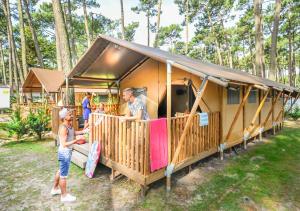 Campings Camping Village Le Vieux Port***** : photos des chambres