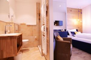 Gasthof zur Post Hotel und Parkplatz