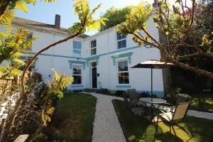 2 Emma Place - Helland