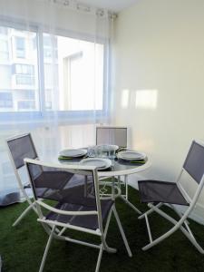 Appartements Appartement T2 de 40m2 refait a neuf pour vous ! Climatise : photos des chambres