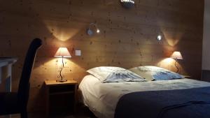 B&B / Chambres d'hotes Les Hauts du Lac : Chambre Double – Vue sur Lac
