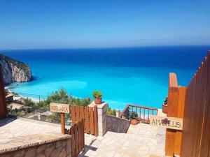 Milos Paradise Luxury Villas Lefkada Greece