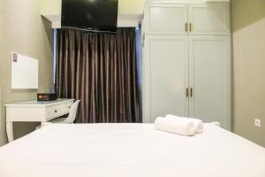 Studio Room with City View Casa De Parco Apartment By Travelio