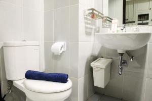 Studio Room with City View Casa De Parco Apartment By Travelio