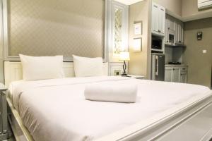 Studio Room with City View Casa De Parco Apartment By Travelio