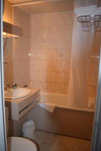 Hotels Metropol Hotel : photos des chambres