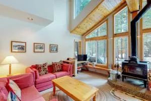 Happy Family Cozy Cabin - Donner Pines Tract