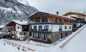 A CASA Rubin Chalet & Studio Resort