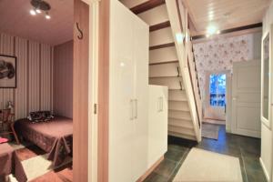 Levin Rölli - Apartment 4