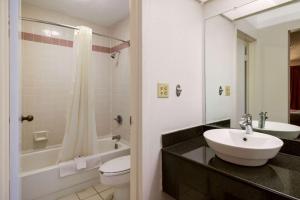 Queen Room - Non-Smoking room in Motel 6-Holyoke MA