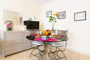 Palais Royal YourHostHelper