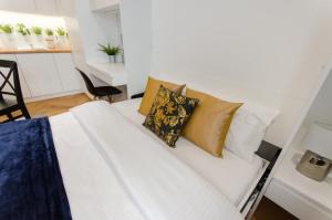 Old Town Premium Queen`s Apartments