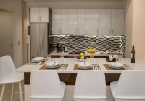 Spacious & convenient place near Acropolis Museum by GHH