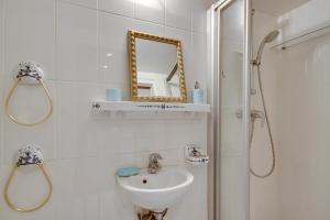 Appartements 3 people - Place des Vosges Paris by Weekome : photos des chambres