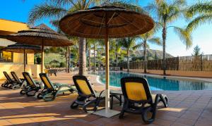 LuzBay Pool Apartments