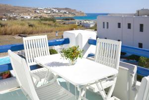 Adonis Rooms Myconos Greece