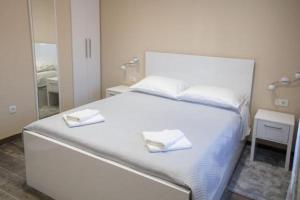 Elegant Residence Rooms