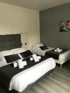 Hotels Au Sauvage : Chambre Triple