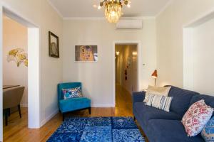 Art Deco 4 Bedrooms Flat in the City Center