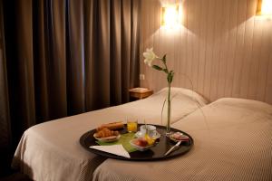 Hotels Logis Hotel Le Relais : photos des chambres