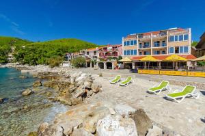 3 star pansion Riva1 Apartments and Rooms Prizba Horvaatia