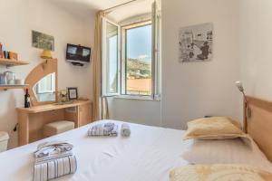 Double Room Lukre with city view