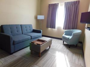 King Suite - Non-Smoking room in Island Suites