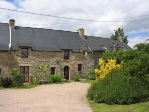 Gites du ROHERAN - 泰尔地区罗谢福尔