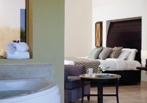 Coral Sea Holiday Resort & Aqua Park