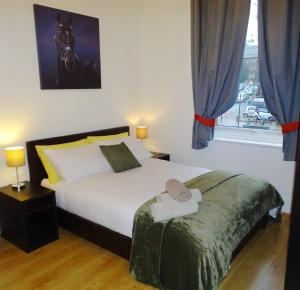 Dani Hampstead Studio