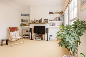 Sw99 0hr Bed And Breakfast Cheap Hotel And Guest House - 