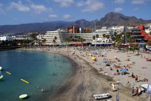 Nice townhouse on the 1st line by AltamarHomes