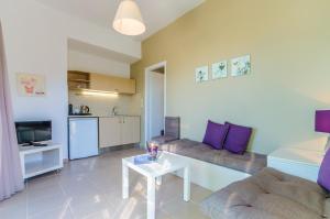 Standard Double Room with Sea and Pool View