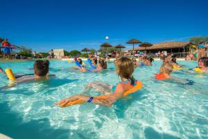 Campings Camping Domaine de Chaussy : photos des chambres