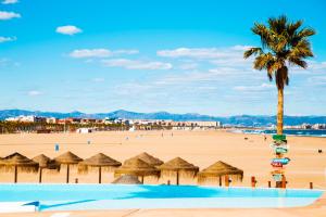 Apartment on the beach,pool,WiFi,garage,Valencia - 4hvězdičkové hotely ve městě Valencie