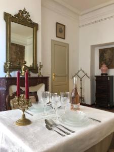 Appartements Le Logis du Chanoine, 50 m2 and terrace face to Cathedral : photos des chambres