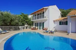 Beach Villa Oneiro - Apraos