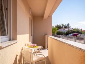 Apartment in Dramalj near Beach & Pool